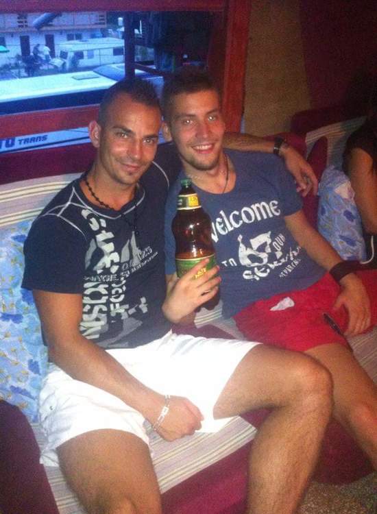 11248879_1027141993984992_27012459068247