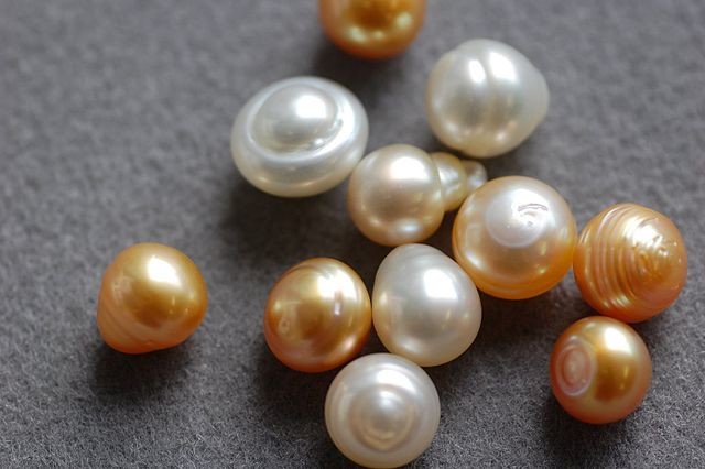 Circle_south_sea_pearls.JPG.75aeed8c75f3f26d8fb57ce2527629a1.JPG