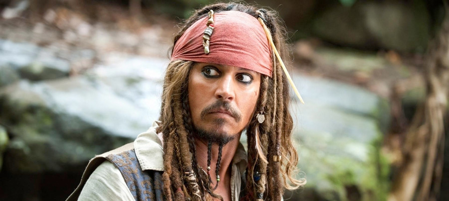 piratesofthecaribbean-depp-sparrow-offcamera.thumb.jpg.577f1cf92f5380093cdd4252ba59af5b.jpg