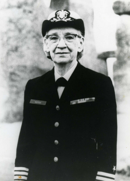 33 Grace Hopper.jpg